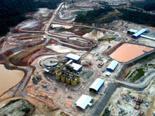 La déforestation du site minier Rosebel de Cambior au Surinam a été jugée excessive par le comité scientifique mis en place par l'industriel pour un projet similaire en Guyane.(Photo : Cambior)