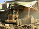 Le 17 juin 2005, un maison dans le quartier de <EM>Chitungwiza </EM>est détruite. 

		(Photo : AFP)