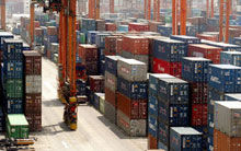 Des cargaisons de textile chinois restent bloquées aux portes de l'Union européenne.(Photo: AFP)