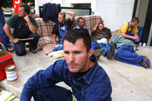 Treize ouvriers polonais des Chantiers de l'Atlantique à Saint-Nazaire, ont entamé une grève de la faim pour réclamer le paiement de leurs salaires.(Photo : AFP)