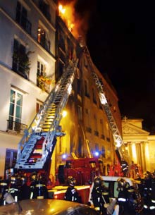 Quelques jours après l’incendie dans le quartier du XIIIème arrondissement, un nouveau sinistre s’est déclaré dans le quartier du Marais (centre de Paris).(Photo : AFP)