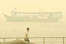 A Port Klang, la circulation des navires est perturbée par les fumées. L'état d'urgence a été décrété sur la côte occidentale de la Malaisie.(Photo: AFP)