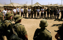 L’armée et la police israéliennes ont commencé à déployer leurs forces et multiplient les exercices pour prévenir les affrontements avec les colons.(Photo : AFP)