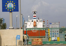 Les salariés de la SNCM se sont mis en grève il y a huit jours, perturbant très fortement les voyages maritimes au départ de Marseille.(Photo : AFP)