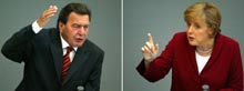 Le chancelier social-démocrate (SPD) Gerhard Schröder et son adversaire du Parti chrétien-démocrate (CDU/CSU) Angela Merkel. A quelques jours des élections de dimanche prochain,l'écart se réduit entre les deux adversaires.(Photo : AFP)