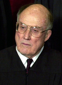 Le président de la Cour suprême américaine William Rehnquist est décédé samedi à l'âge de 80 ans.(Photo: AFP)