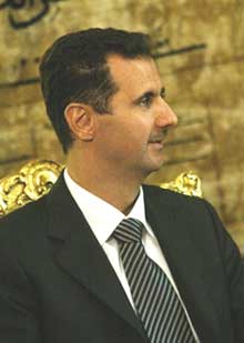 Dans une lettre envoyée aux Etats-Unis, la France et la Grande-Bretagne, le président syrien Bachar al-Assad (photo) a promis de poursuivre en justice tout Syrien impliqué dans le meurtre de l’ex-Premier ministre libanais Rafic Hariri.(Photo: AFP)