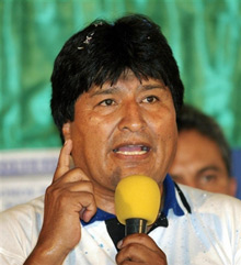 Selon les premières estimations, Evo Morales obtiendrait un peu plus de 50% des suffrages et ainsi deviendrait le premier président indigène de Bolivie.(Photo : AFP)