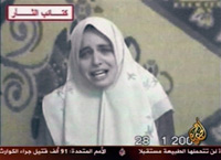 Deuxième diffusion sur la chaîne Al-Jazira d'une vidéo montrant l'Américaine Jill Carroll, septième femme journaliste enlevée en Irak.(photo : AFP)