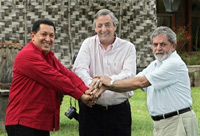 De gauche à droite : le Vénézuélien, Hugo Chavez, l'Argentin, Nestor Kirchner, et l'hôte du sommet le Brésilien, Lula da Silva.(Photo : AFP)