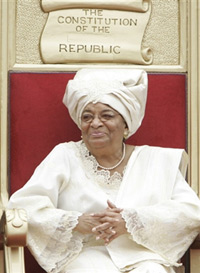 La présidente Ellen Sirleaf juge que l'extradition de Charles Taylor est «<em>un problème secondaire</em>».(Photo : AFP)
