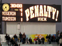 Le panneau d'affichage au stade de Port Saïd, indiquant que tout va se jouer aux tirs au but.(Olivier Péguy/RFI)