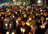Les centaines de militants du comité «I love professeur Hwang», sont venus comme chaque week-end soutenir leur héros déchu.(Photo : AFP)