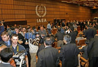 Mohamed ElBaradei, directeur général de l'AIEA, a estimé qu'un accord était encore possible pour éviter un recours au Conseil de sécurité de l'ONU sur les activités nucléaires de l'Iran.(Photo : AFP)