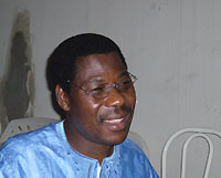 Boni Thomas Yayi, le 21 mars 2006 à Cotonou: «<i>Ca va changer</i>».(Photo: Olivier Rogez/RFI)