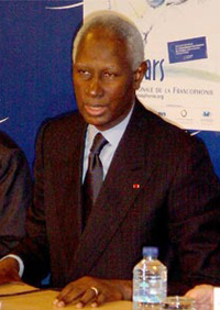 Abdou Diouf juge «<i>politiquement et moralement inacceptable</i>» le projet de loi sur l'«<i>immigration choisie</i>».(Photo : Francophonie.org)