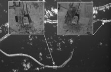 L'atoll de Mururoa, site d'essais nucléaires français, photographié par le satellite espion américain KH7 <i>Keyhole</i> en 1967.(Source de l'image: National Security Archive)