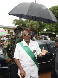 L'ancien président Taylor (ici en 2003) est attendu par le Tribunal spécial de Sierra Leone, qui l'a inculpé de crimes contre l'humanité.(Photo : AFP)