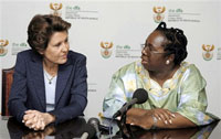 La ministre française de la Coopération entretient de bonnes relations avec la ministre sud-africaine des Affaires étrangères, Nkosazana Dlamini-Zuma.(Photo : AFP)
