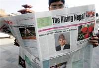 Le discours du roi Gyanendra n'a pas convaincu les éditorialistes, encore moins les leaders de l'opposition qui maintiennent leur appel à la mobilisation populaire.(Photo : AFP)