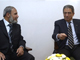 Le chef de la diplomatie palestinienne Mahmoud Zahar a rencontré samedi au Caire le secrétaire général de la Ligue arabe Amr Moussa.(Photo : AFP)