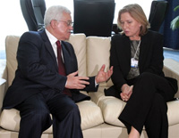 Lors de sa rencontre en marge du Forum économique mondial sur le Moyen-Orient avec le président palestinien Mahmoud Abbas, la ministre israélienne des Affaires étrangères Tzipi Livni a déclaré que la Feuille de route était toujours d’actualité.(Photo : AFP)