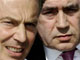 Le Premier ministre britannique Tony Blair (G.) et le chancelier Gordon Brown. 

		(Photo : AFP)
