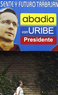Alvaro Uribe a dominé la campagne électorale... en évitant les questions encombrantes, selon les humoriste politiques.(Photo : AFP)