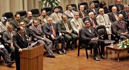Le Premier ministre irakien Nouri al-Maliki a présenté son gouvernement au Parlement ce samedi 20 mai.(Photo: AFP)