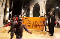 7 mai 2006: occupation de l'église Saint-Merri de Paris en signe de protestation contre le projet de loi sur l'immigration.(Photo : AFP)