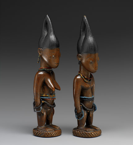 Afrique : Statuettes de jumeaux Yoruba (Bénin, XIXe siècle). &#13;&#10;&#13;&#10;&#9;&#9;© Musée du quai Branly. Photo : (Patrick Griès, Valérie Torre)