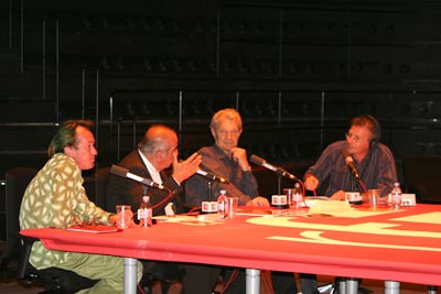 De gauche à droite : Patrick Blanc,  Roland Castro,  François Shuiten et Albéric de Gouville. &#13;&#10;&#13;&#10;&#9;&#9;(Photo : Jean-Marc Munier)