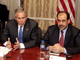 La visite de George Bush mardi 13 juin à Bagdad était à tel point confidentielle que même le Premier ministre irakien, Nouri al-Maliki (droite), n'en a été prévenu que quelques minutes avant de rencontrer le président américain. 

		(Photo : AFP)