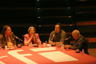 De gauche à droite :  Yves-Charles Zarka, Dominique Schnapper, Jean-François Cadet et Stéphane Hessel. &#13;&#10;&#13;&#10;&#9;&#9;(Photo : Jean-Marc Munier)