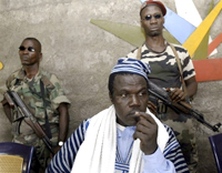 Denis Glofiei Maho, «&nbsp;général&nbsp;» des miliciens de l'Ouest : «&nbsp;<em>J'ai posé des préalables&nbsp;</em>» au désarmement reporté au 16 juin 2006. 

		(Photo : AFP)