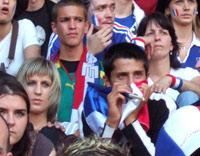 Les supporters français rassemblés au Parc des Princes à Paris ont vibré et pleuré avec les Bleus. 

		(Photo : Philippe Couve/RFI)