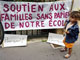 Partout en France, des parents, des élèves, mais aussi des élus se sont rassemblés pour soutenir des enfants dont les parents sont menacés d'expulsion du territoire français. 

		(Photo : AFP)