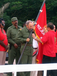 Castro, <em>el commandante, </em>marque parfois des signes de fatigue, mais se ressaisit assez vite. &#13;&#10;&#13;&#10;&#9;&#9;(Photo : Catherine Monnet/RFI)