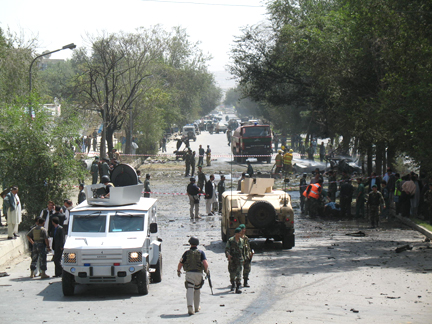 Kaboul le 8 septembre : l'attentat-suicide perpétré par les talibans a causé la mort de 16 personnes, dont 14 civils afghans.  &#13;&#10;&#13;&#10;&#9;&#9;(Photo : Anne Le Troquer/RFI)