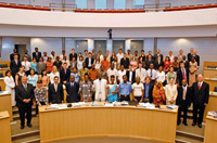 Bruxelles, juillet 2005 : Les parlementaires en herbe ont élaboré un livre blanc sur le rôle de la Francophonie et des parlements dans la promotion de la démocratie et des droits de l'Homme dans l'espace francophone. 

		(Photo : francophonie.org)