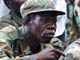 Le N°2 de l'Armée de résistance du seigneur Vincent Otti en juillet, à la frontière entre le Soudan et la République Démocratique du Congo au début du processus de paix. 

		(Photo : AFP)