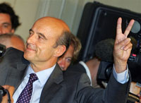 De retour de son exil canadien, Alain Juppé reconquiert la mairie de Bordeaux. 

		(Photo : AFP)