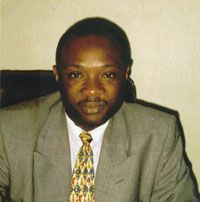 Journaliste et écrivain, David Ndachi Tagne avait entamé sa carrière au <em>Cameroon Tribune</em>, en 1978, avant de devenir correspondant de RFI, puis de l’Agence France Presse au Cameroun.
(Photo : RFI)