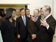 Condoleezza Rice (à gauche) écoute le Premier ministre israélien, Ehud Olmert (à droite), à Jérusalem. 

		(Photo : AFP)