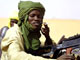 Un rebelle du Mouvement pour la justice et l'égalité, le MJE soudanais, qui affirme avoir prêté main forte à l'armée tchadienne en avril dernier. 

		(Photo : AFP)