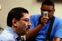 En acceptant le recours aux forces fédérales, Ulises Ruiz (photo) a démontré son impuissance à gouverner son Etat.  &#13;&#10;&#13;&#10;&#9;&#9;(Photo: AFP)
