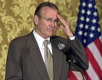 Donald Rumsfeld tire sa révérence en tant que Secrétaire d'Etat à la Défense. 

		(Photo :AFP)