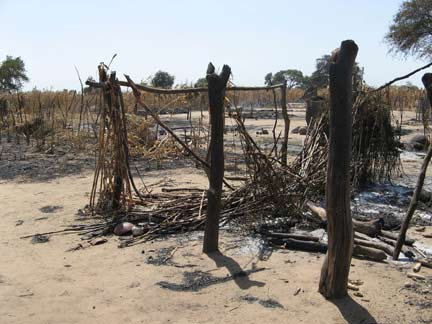 Un village brûlé. (Photo : Sonia Rolley/ RFI)