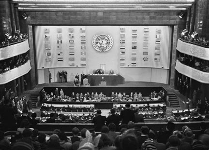 L'Assemblée générale des Nations unies, réunie au Palais de Chaillot, à Paris, le 10 décembre 1948, a adopté la Déclaration universelle des droits de l'homme. &#13;&#10;&#13;&#10;&#9;&#9;(Photo : AFP)