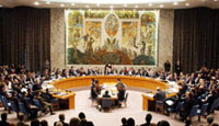 Dans la résolution 1737 adoptée à l'unanimité de ses quinze membres, le Conseil de sécurité décide que l'Iran doit immédiatement «<em>suspendre toutes ses activités nucléaires sensibles en termes de prolifération</em>». 

		(Photo: AFP)